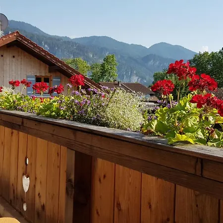 Apartment Inntal - Ruhig Schlafen, Zentral Starten & Wandern Bis Zum Gipfelglueck *